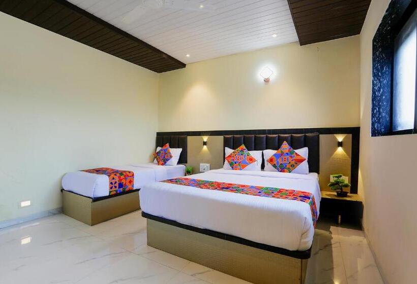 デラックスルーム, Fabhotel Prime Land   Nr Bkc