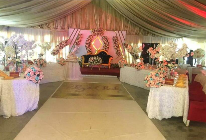 اتاق استاندارد, Room In Lodge Adanma Hotel And Suites