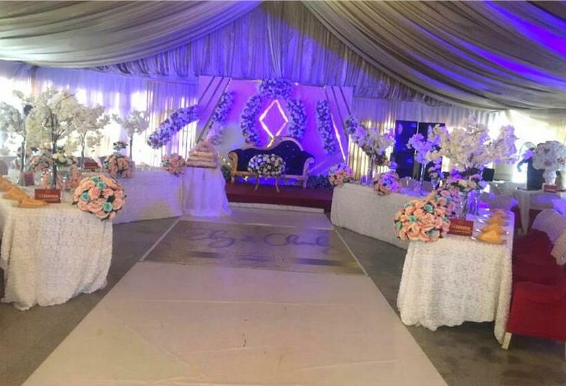 اتاق استاندارد, Room In Lodge Adanma Hotel And Suites