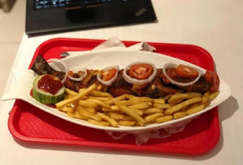 اتاق استاندارد, The Carlton Gate