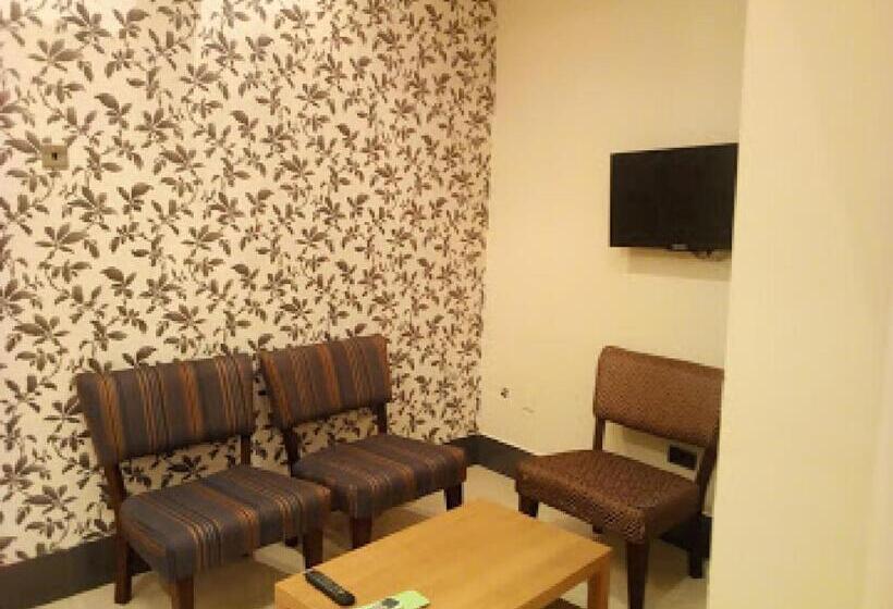 اتاق استاندارد, The Carlton Gate