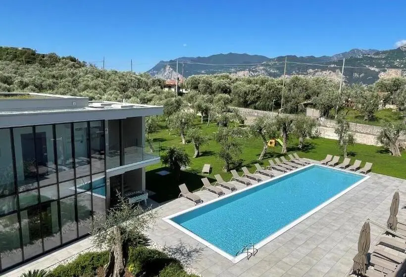 آپارتمان 1 خوابه با تراس, Residence Malcesine Active&family
