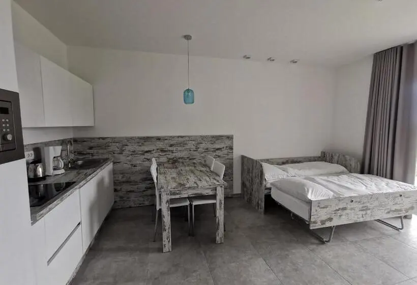 آپارتمان 1 خوابه با تراس, Residence Malcesine Active&family