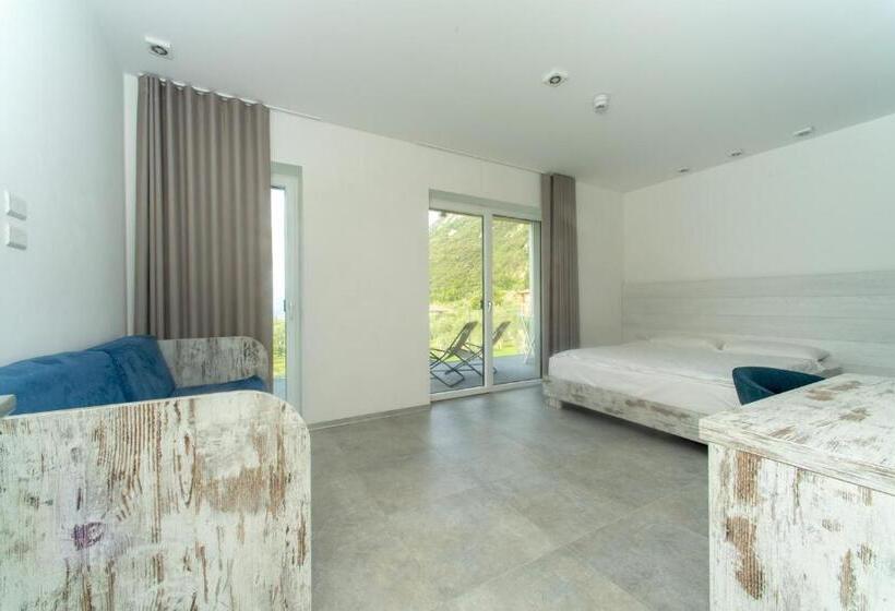 Апартаменты 1 Спальня с Террасой, Residence Malcesine Active&family