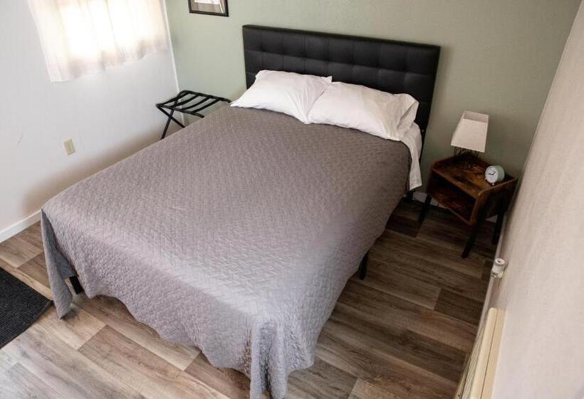 غرفة ديلوكس, East Side Motel & Cabins