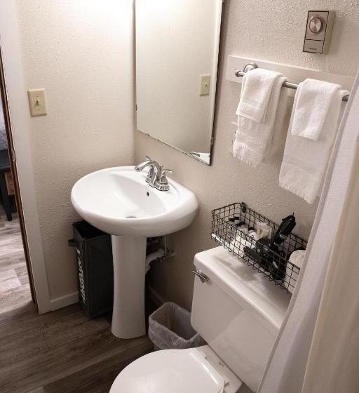 غرفة ديلوكس, East Side Motel & Cabins