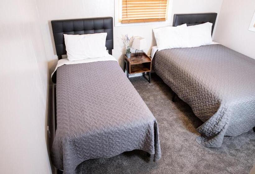 غرفة عائلية, East Side Motel & Cabins