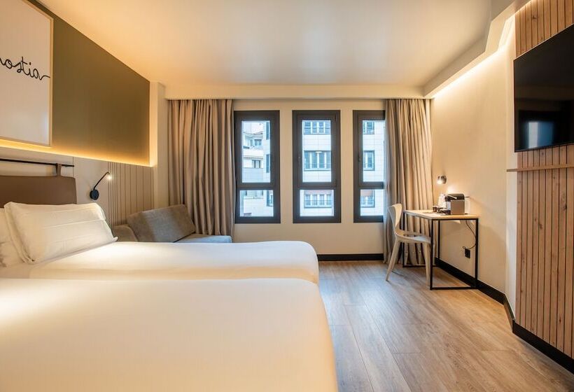 수피리어 트리플 룸, Leonardo Boutique Hotel San Sebastián