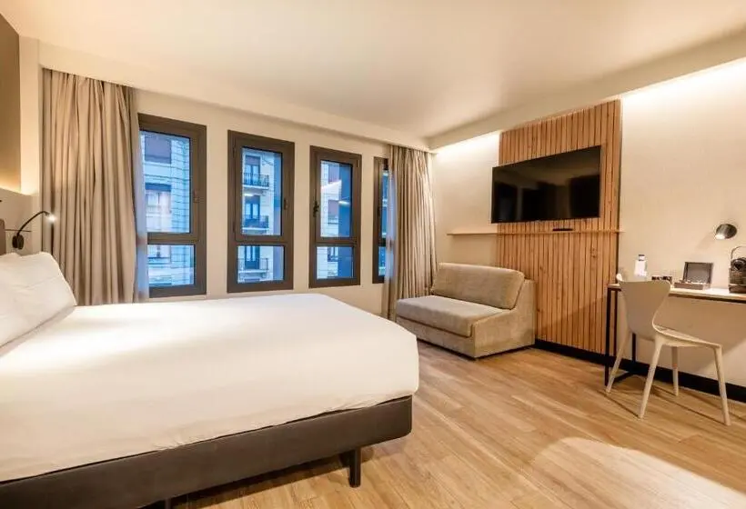 اتاق لوکس سه تخته, Leonardo Boutique Hotel San Sebastián
