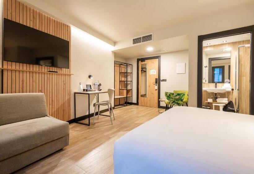 디럭스 트리플 룸, Leonardo Boutique Hotel San Sebastián