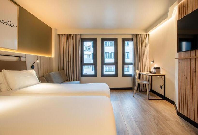 수피리어 트리플 룸, Leonardo Boutique Hotel San Sebastián