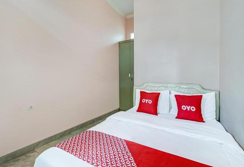 Номер Стандарт, Koolkost Female Syariah Unjani University Cimahi (minimum Stay 6 Nights)