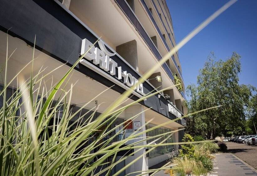 חדר בסיסי לשלושה, Brit Hotel Le Parc Vichy