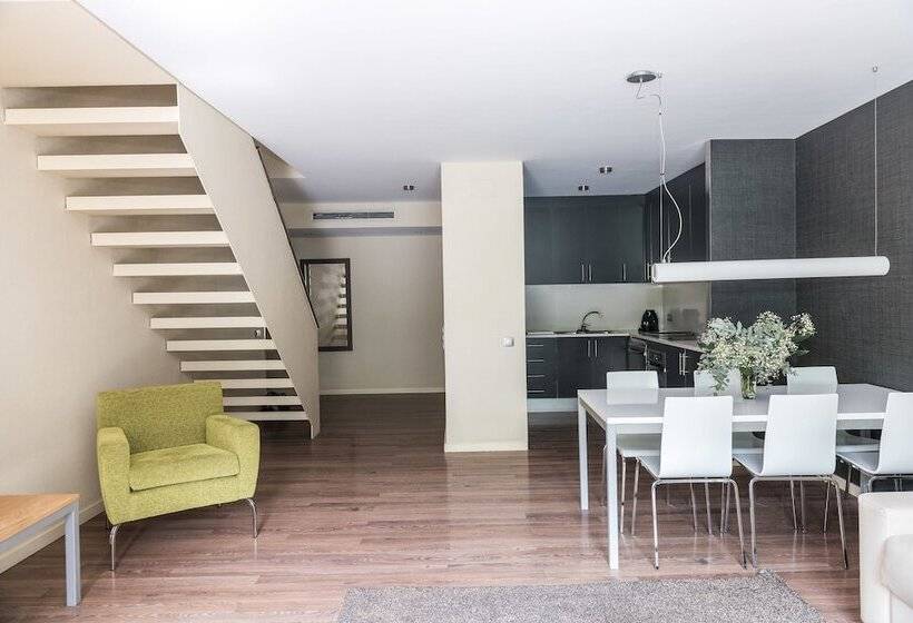 Апартаменты 3 Спальни, Casp 74 Apartments