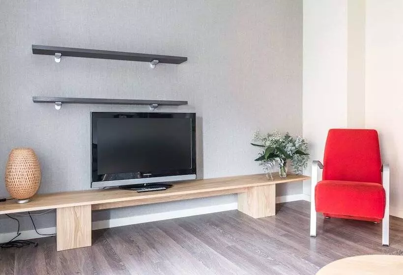 آپارتمان لوکس 1 خوابه, Casp 74 Apartments