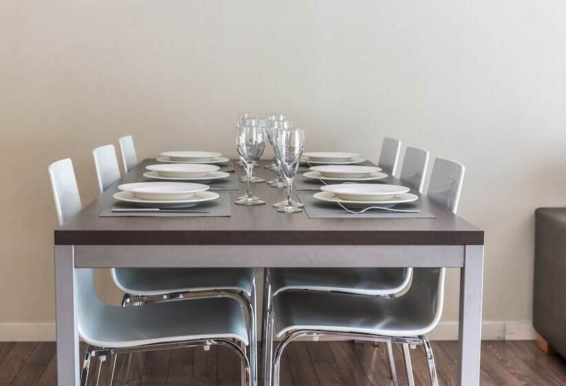 آپارتمان 3 خوابه, Casp 74 Apartments