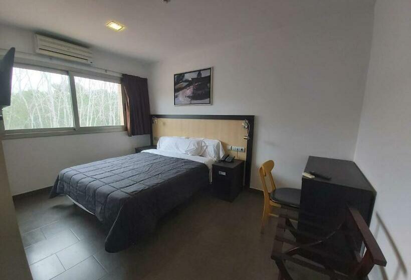 标准单人间, 170