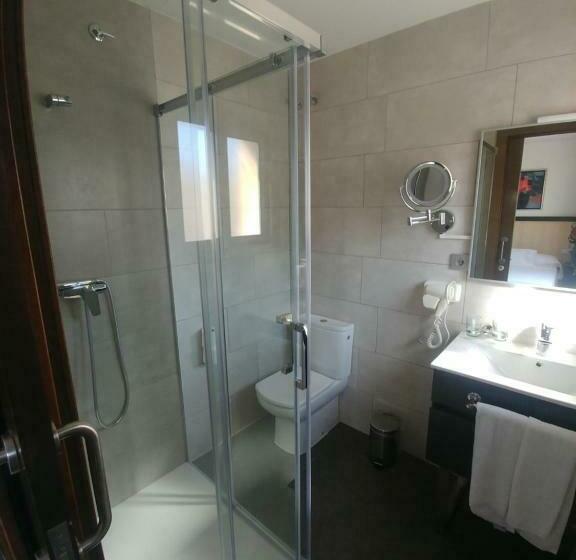 舒适三人间, 170