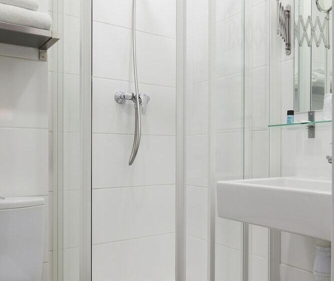 스탠다드 룸, Acadie Les Ulis