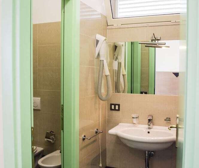 اتاق استاندارد سه نفره, Calypso Rimini Marina Centro