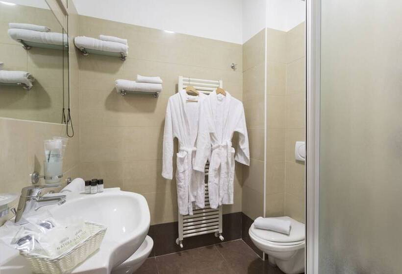 اتاق استاندارد یک نفره, Calypso Rimini Marina Centro