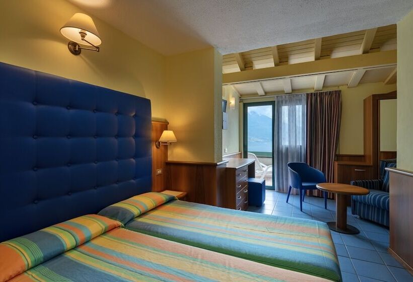 Номер Стандарт Трехместный, Centro Vacanze La Limonaia