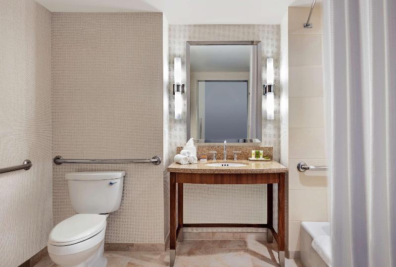 غرفة قياسية سرير كينج, Hilton San Diego Bayfront