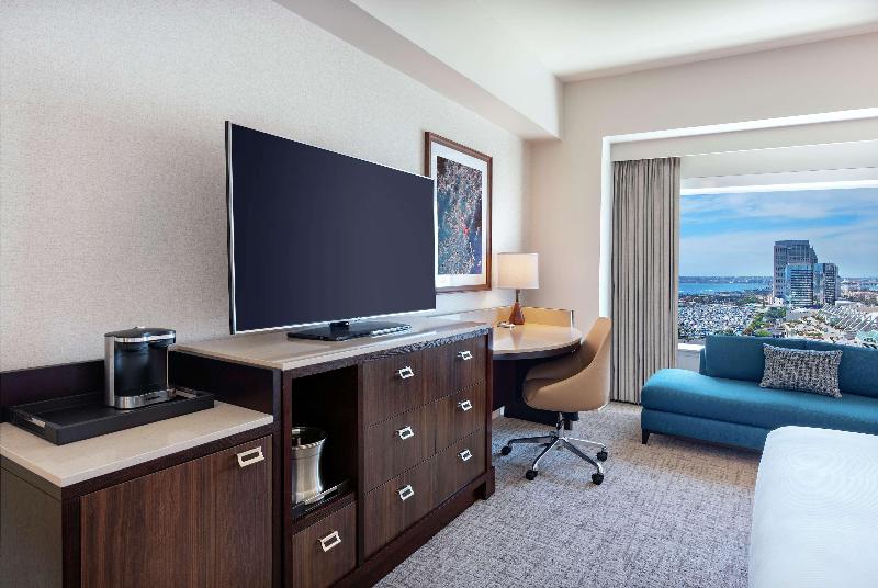 غرفة قياسية سرير كينج, Hilton San Diego Bayfront