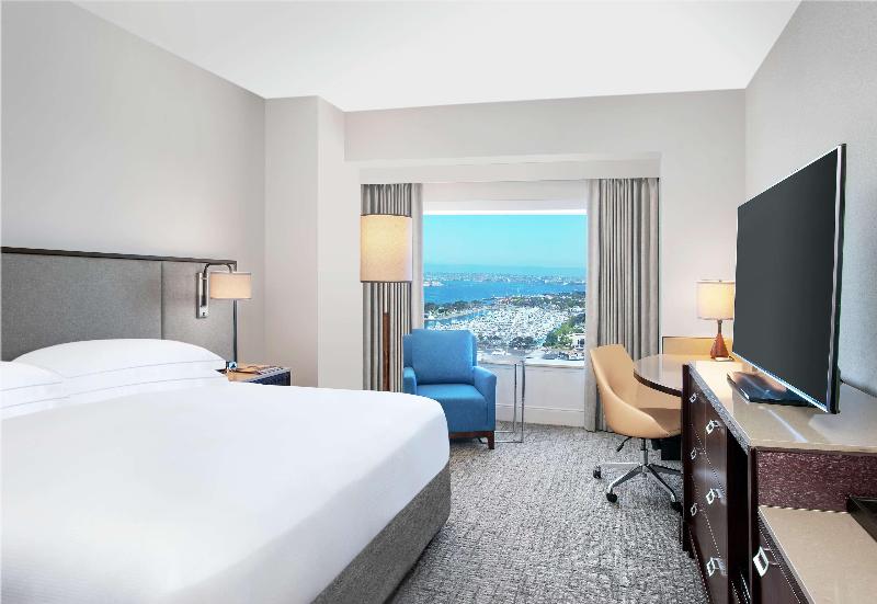 חדר סטנדרט עם מיטת קינג, Hilton San Diego Bayfront