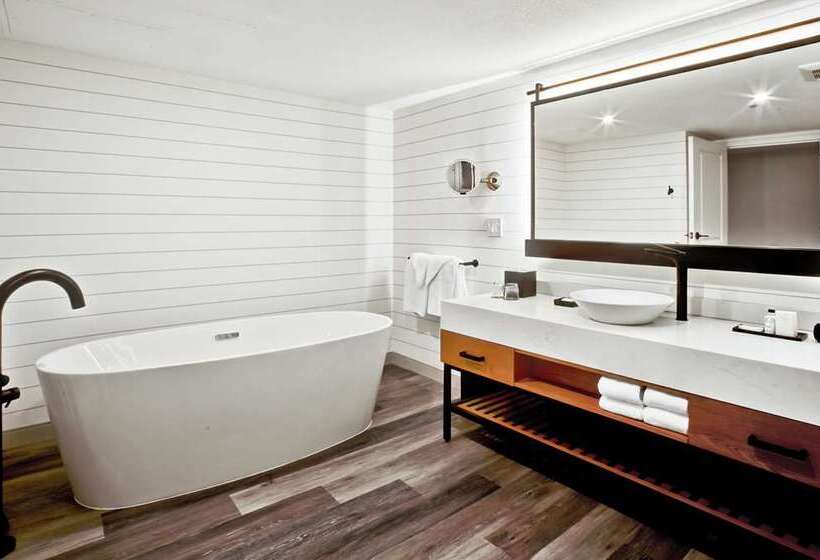 Полулюкс Кровать Кинг, Hilton Vancouver Washington