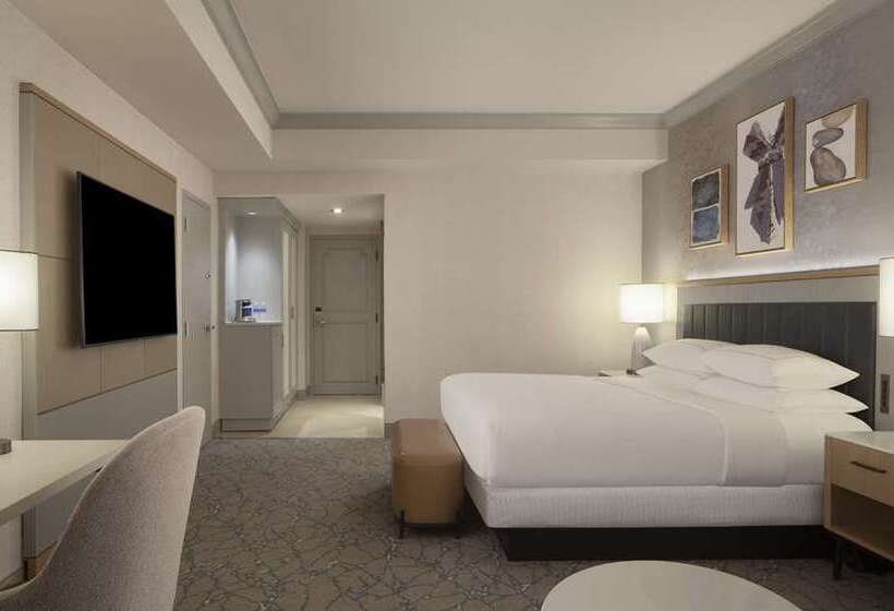 Полулюкс Кровать Кинг, Hilton Vancouver Washington