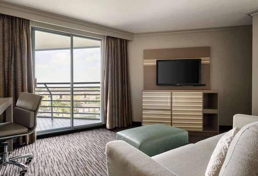 Полулюкс Кровать Кинг, Hilton Vancouver Washington