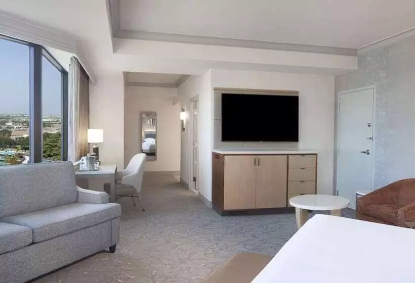キングサイズベッドのジュニアスイート, Hilton Vancouver Washington