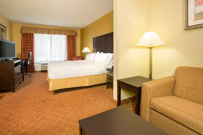 キングサイズベッドのスタンダードルーム, Holiday Inn Express Hotel & Suites Richmond, An Ihg