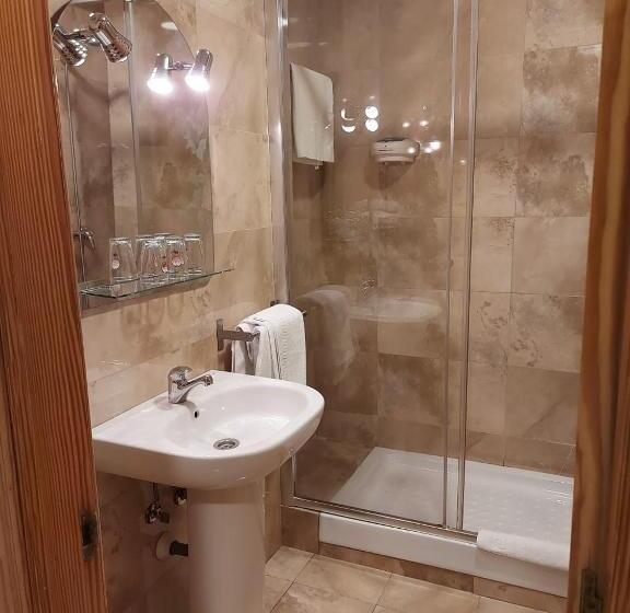 اتاق استاندارد, Hostal Moncloa