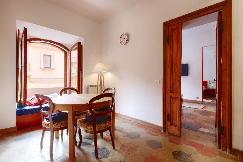 דירת חדר, Ht Residence Maximus