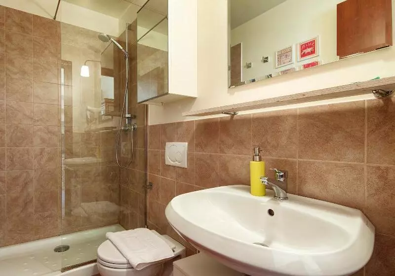 استودیوی استاندارد, Ht Residence Maximus