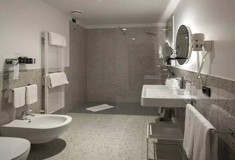 سوییت سوپریور, I Portici Hotel Bologna