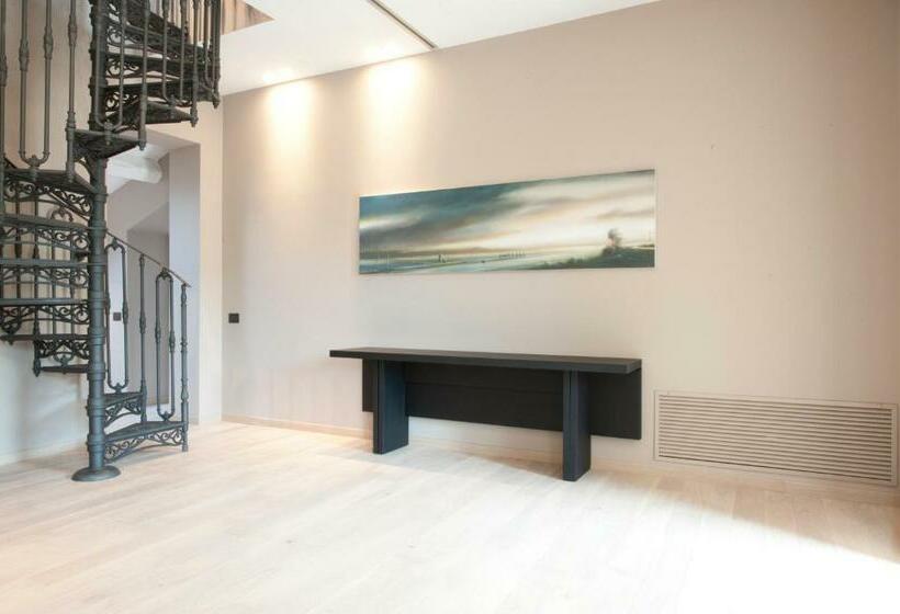 سوییت, I Portici Hotel Bologna