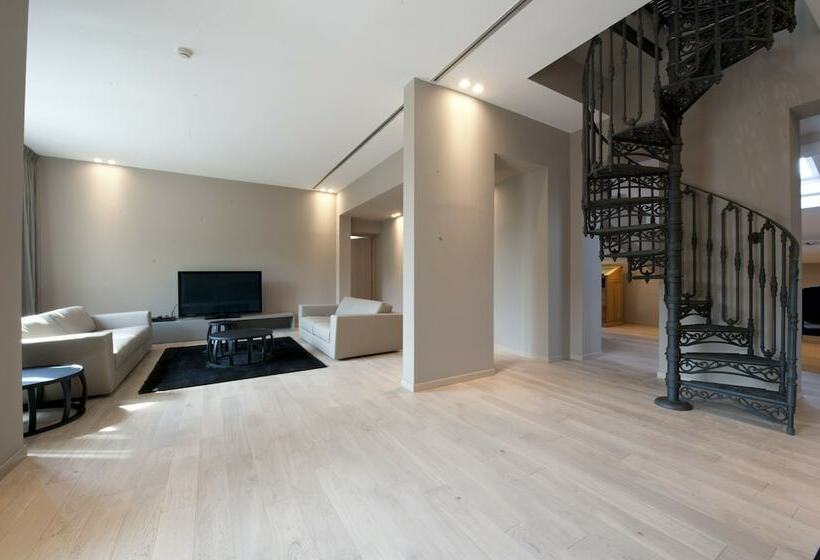 سوییت, I Portici Hotel Bologna