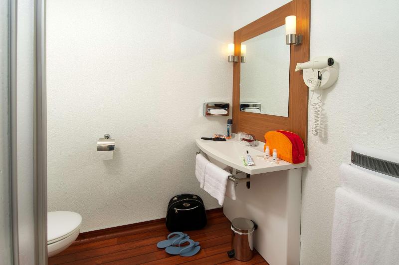 Camera Quadrupla Standard, Kyriad Quimper  Pontl Abbe