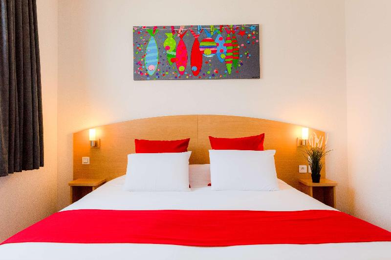 Четырехместный Номер Стандарт, Kyriad Quimper  Pontl Abbe