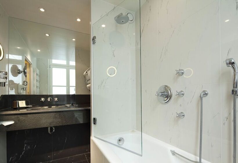 اتاق اجرایی, La Perle Saint Germain Des Prés