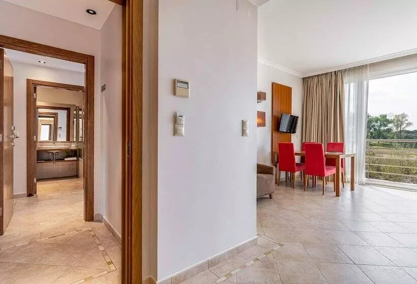 سوییت خانوادگی, Montado  & Golf Resort