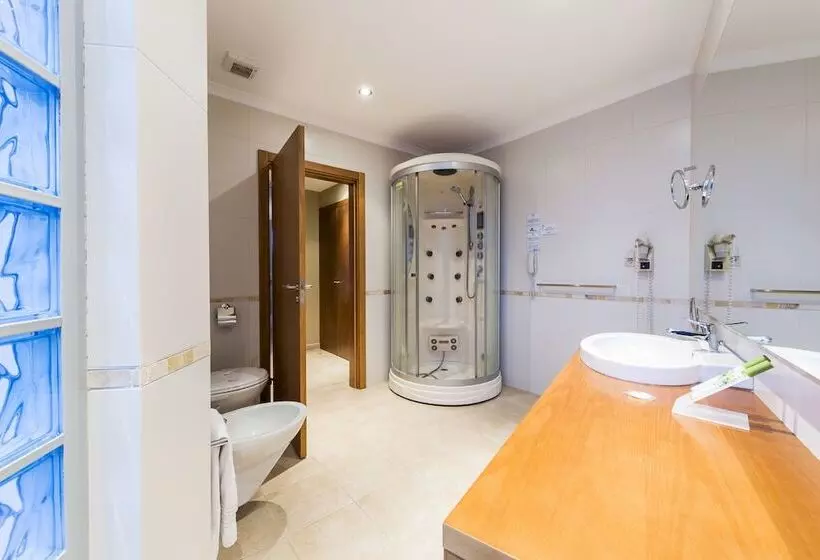 سوییت, Montado  & Golf Resort
