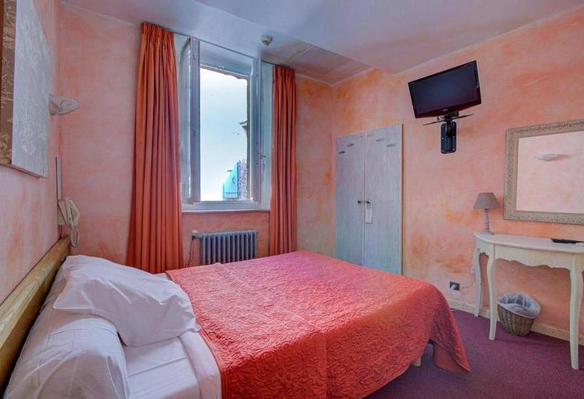 ベーシックルーム, Saint Jean