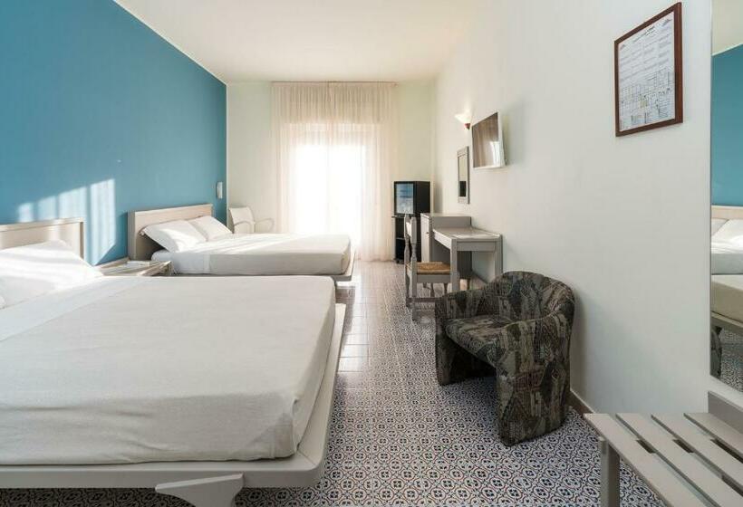 三人经典房间, Saracen Sands Hotel & Congress Centre Palermo