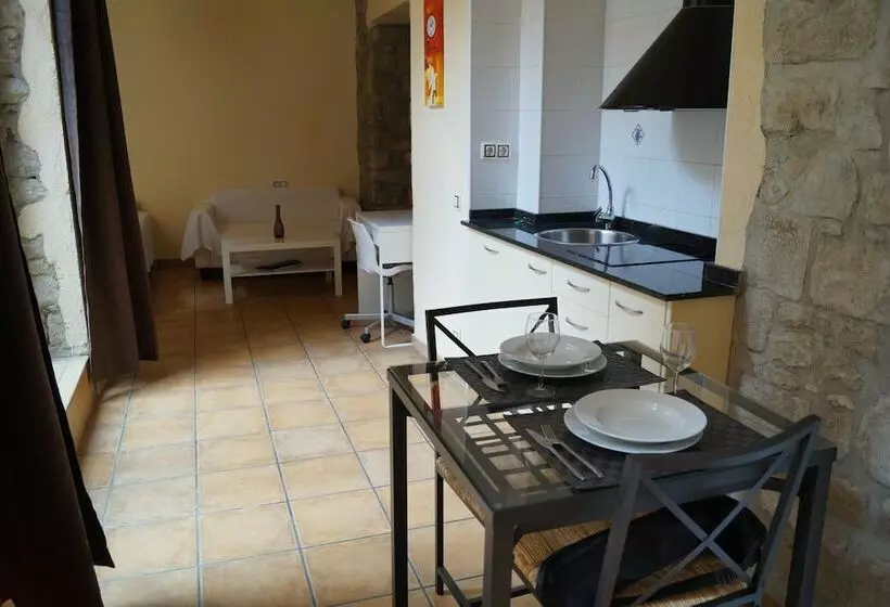 １ベッドルームアパートメント, Urbi Apartments