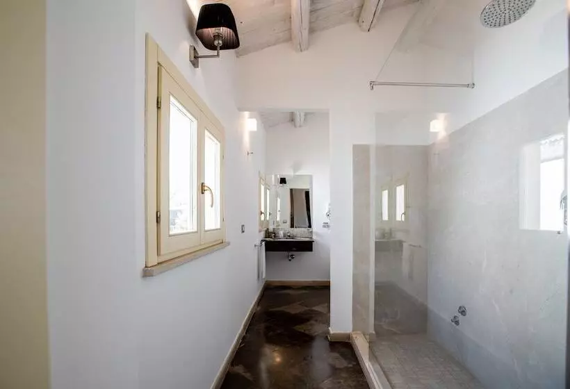 Sviitti, Villa Del Lauro