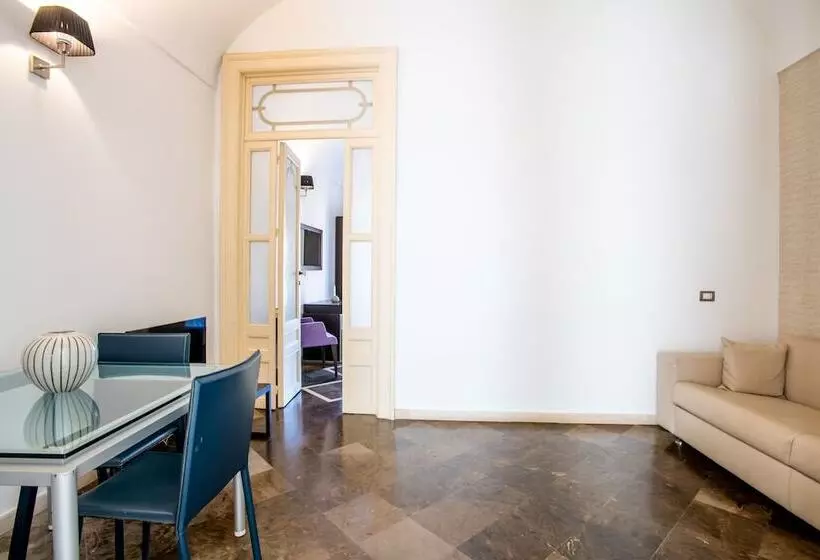 سوییت, Villa Del Lauro